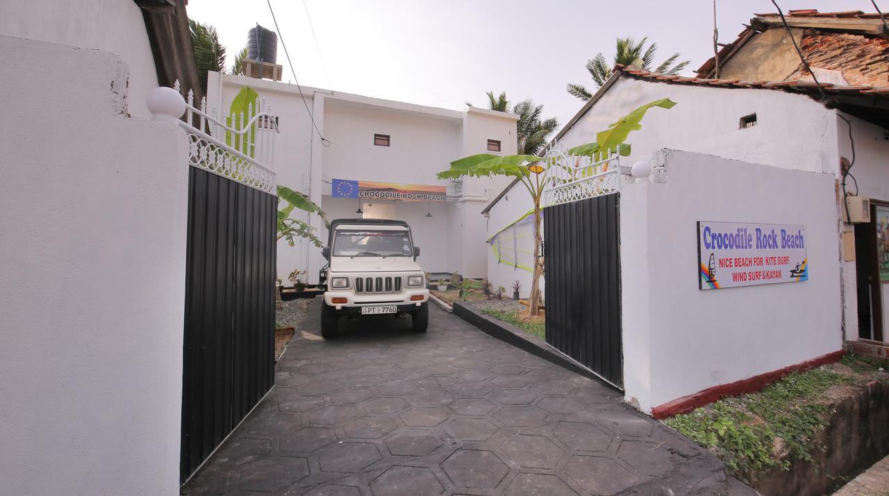Crocodile 3* Hikkaduwa